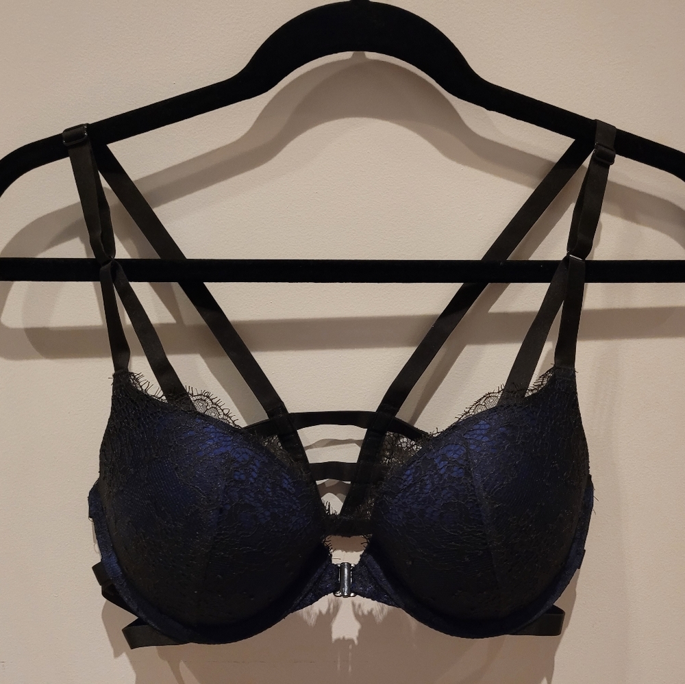 Victoria's Secret Strappy Lace Bra 32D